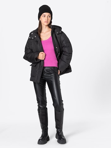 PIECES Jacke 'LOUIE' in Schwarz