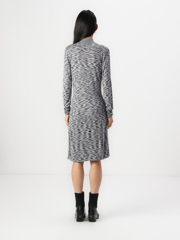 Robes en maille KARL LAGERFELD JEANS en gris