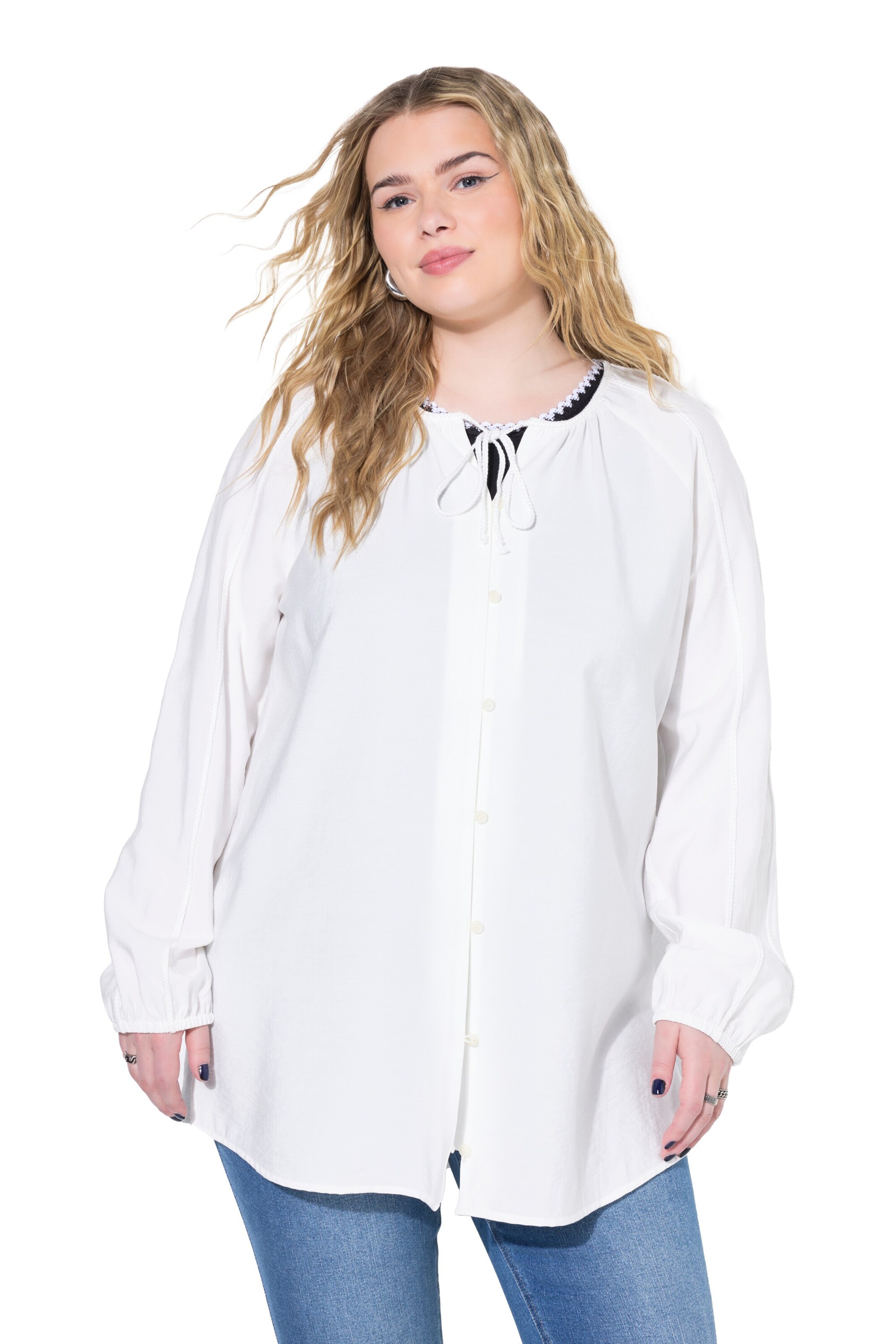 Studio Untold Blouse in White: front