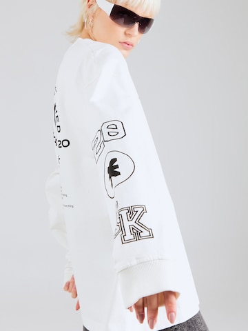 Karo Kauer - Camisa em branco