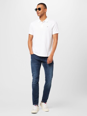 T-Shirt GANT en blanc