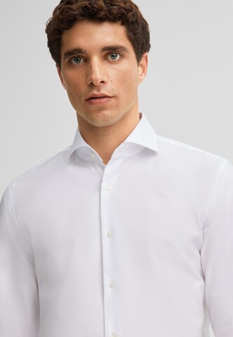Fit confort Chemise STRELLSON en blanc