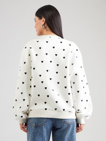 ABOUT YOU Majica 'Silene' | bela barva