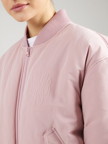 HUGO Φθινοπωρινό και ανοιξιάτικο μπουφάν 'Fiablo-1_B' σε ροζ