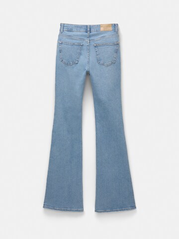 évasé Jean Pull&Bear en bleu