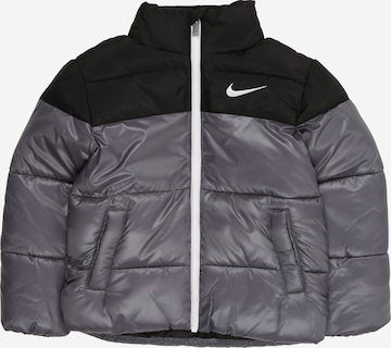 Nike Sportswear Téli dzseki - fekete: elől