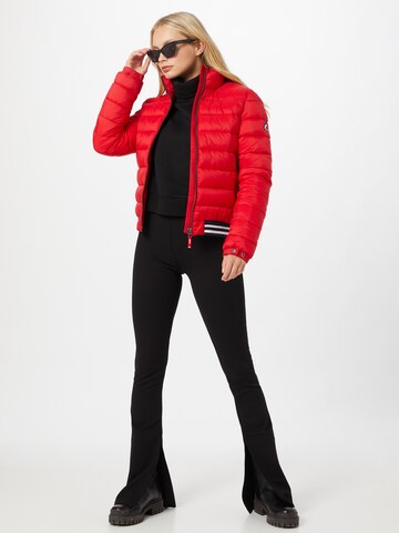 Superdry - Chaqueta de entretiempo 'Fuji' en rojo