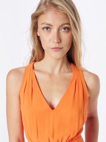 COMMA Společenské šaty – oranžová