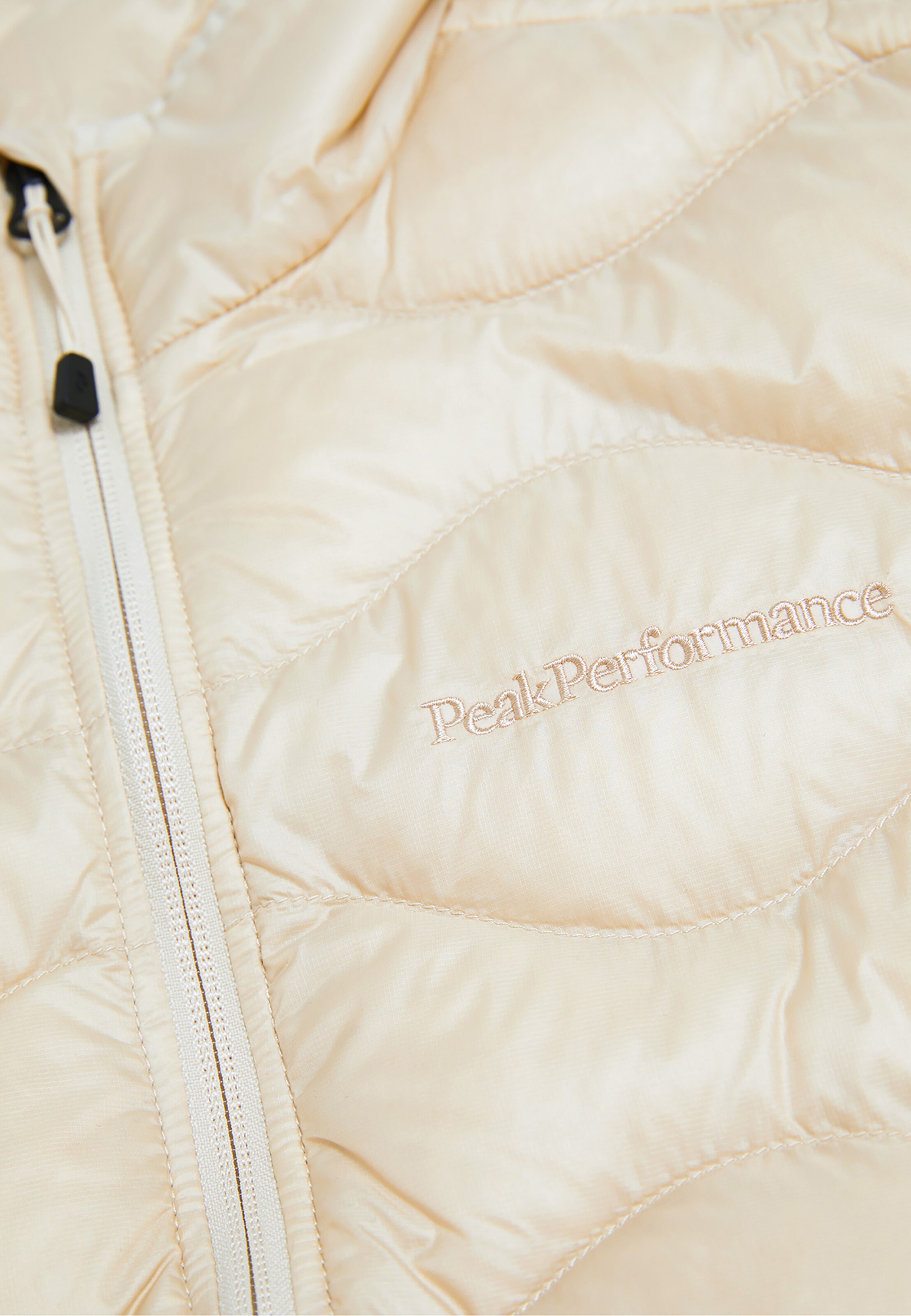 PEAK PERFORMANCE Vest in Beige