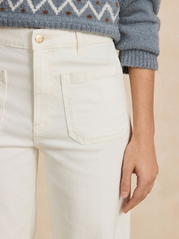 Next Regular Jeans in Wit