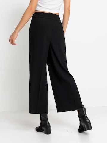 LASCANA Loosefit Bügelfaltenhose in Schwarz