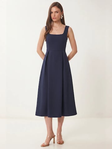 Happiness İstanbul Jurk 'Midi' in Blauw