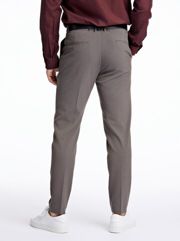 Slimfit Pantaloni con piega frontale di Lindbergh in grigio