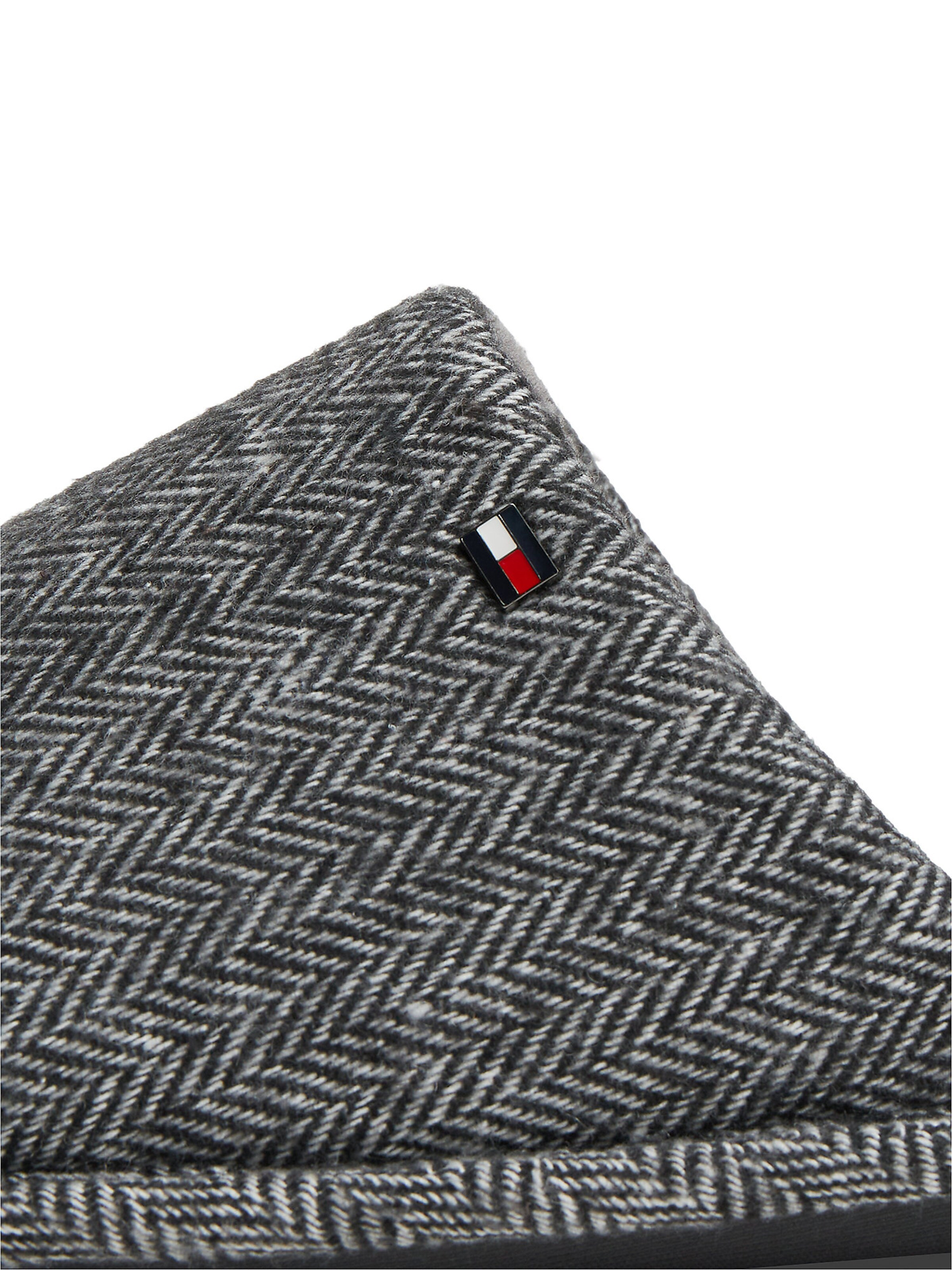 TOMMY HILFIGER Hausschuh in Grau