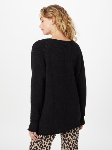 Pullover 'EMIRA' di ABOUT YOU in nero