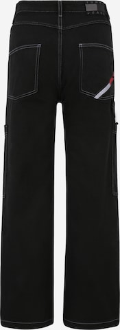 Loosefit Pantaloni eleganți de la Tommy Jeans pe negru