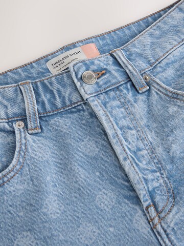 Next Regular Shorts in Blau