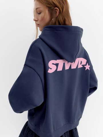 Pull&Bear Sweatshirt 'STWD ESTRELLA' i blå