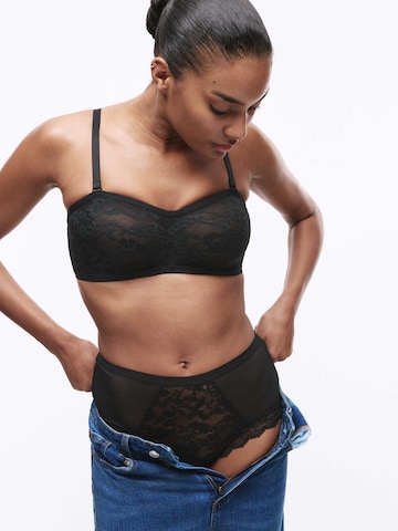 Bustino Reggiseno di Marks & Spencer in nero