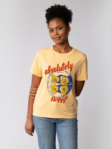 Watapparel Shirt 'Pears Absolutely Sweet' in Yellow: front