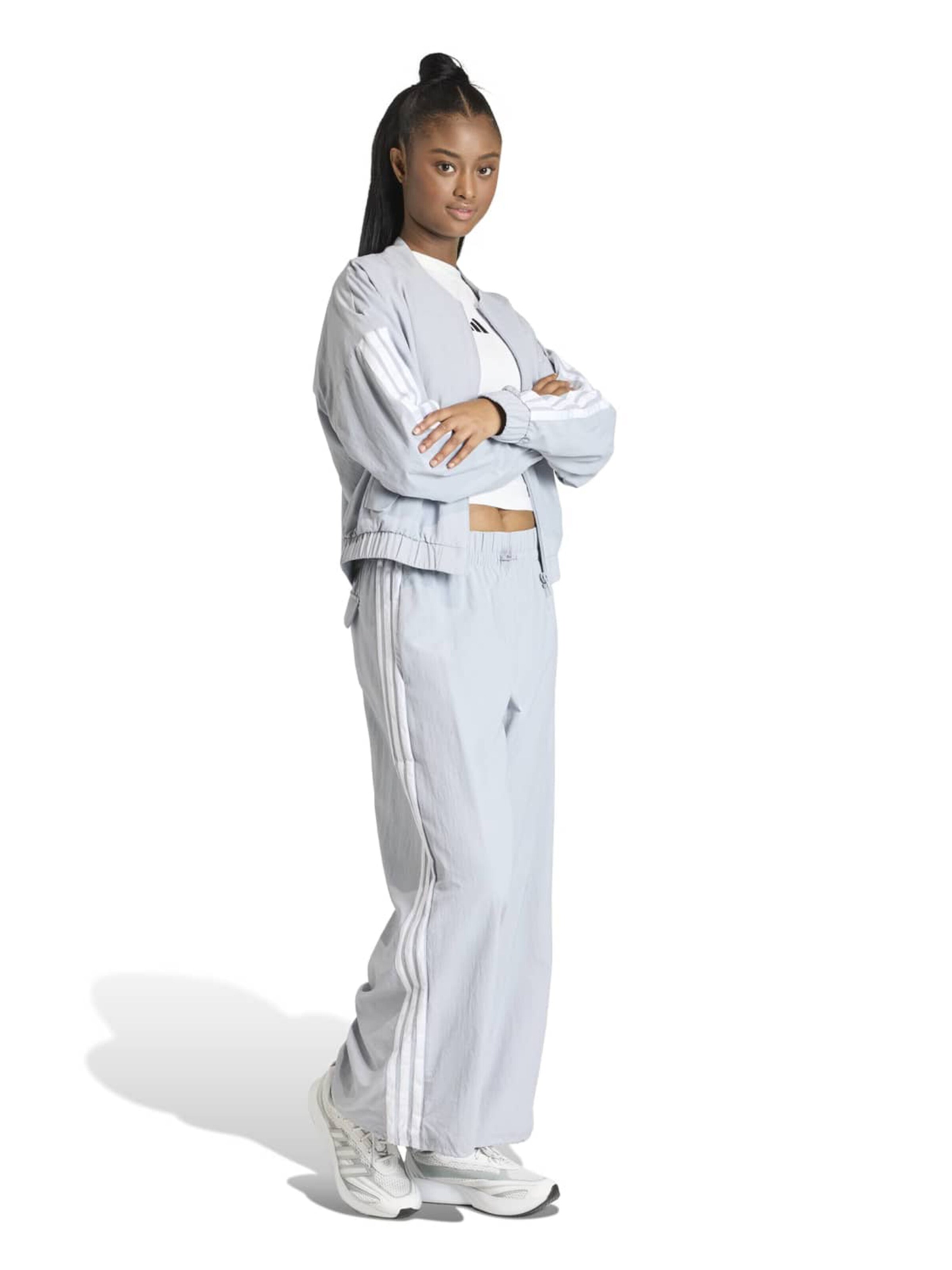 Veste de sport 'Essentials' ADIDAS SPORTSWEAR en gris