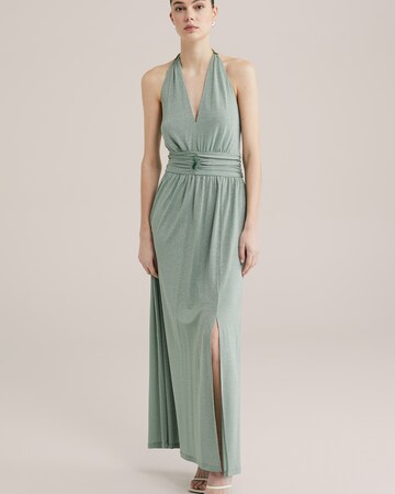 WE Fashion Evening dress in Green: front