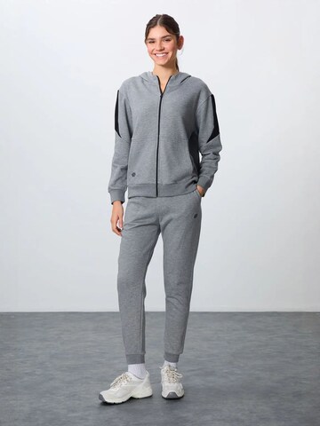 Tommy Life Jogging ruhák - szürke