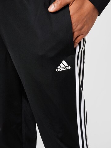 ADIDAS SPORTSWEAR Дънки Tapered Leg Спортен панталон 'Essentials' в черно