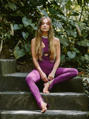 ABOUT YOU x Sofia Tsakiridou Skinny Leggings 'Elli' in Purple