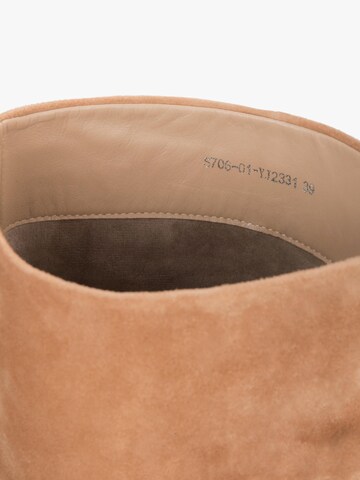 Estro Boots '6706-01' in Beige