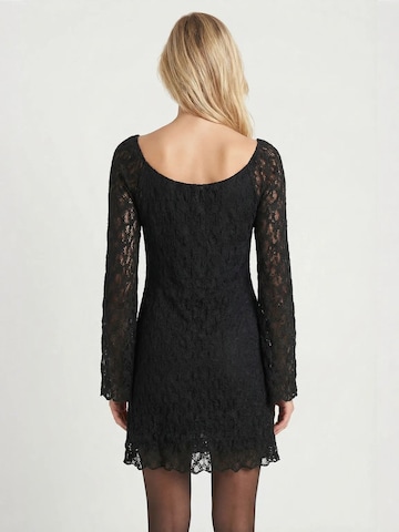 Robe Happiness İstanbul en noir