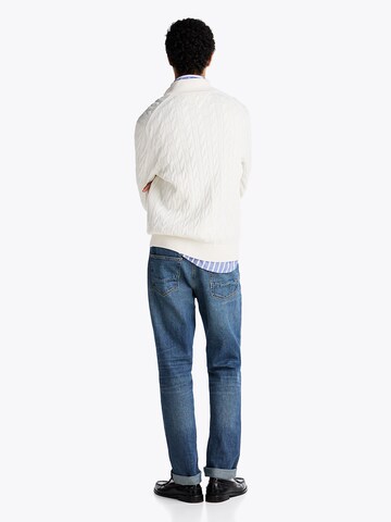 TOMMY HILFIGER Sweater in White