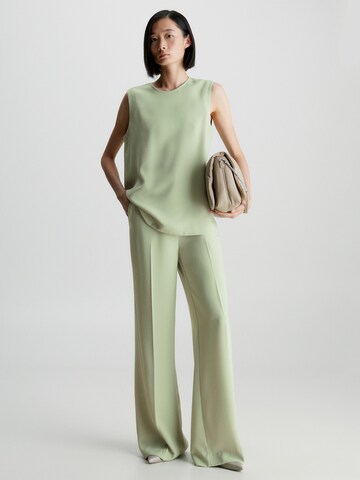 Wide Leg Pantalon à pince Calvin Klein en vert