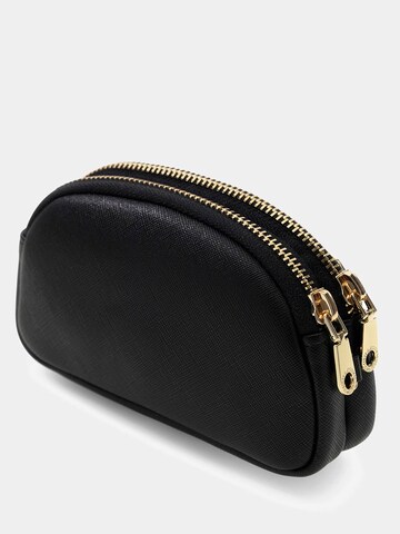 GUESS Travel Bag in Black