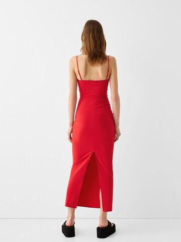 BershkaLjetna haljina - crvena boja
