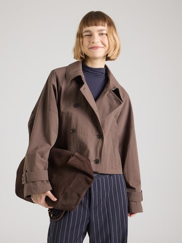 DRYKORN - Chaqueta de entretiempo 'HELSBY 10' en marrón: frente
