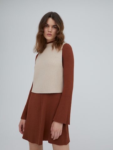 Pull-over 'Hanna' EDITED en beige : devant