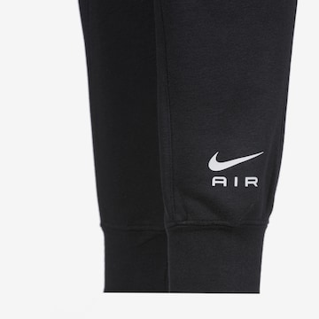 Effilé Pantalon 'Air' Nike Sportswear en noir