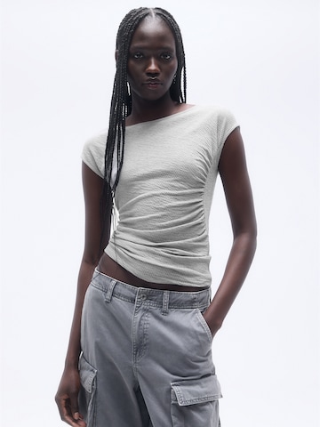 T-shirt Pull&Bear en gris : devant