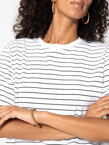 SASSYCLASSY Shirt‌‌‌‌‌‌‌‌ in Weiß