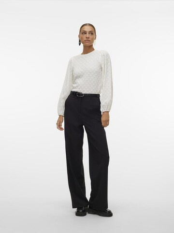 VERO MODA Bluse 'FLOWER' i hvid