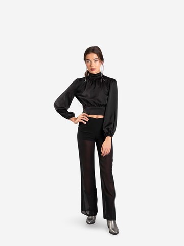THE-ARE - Blusa em preto