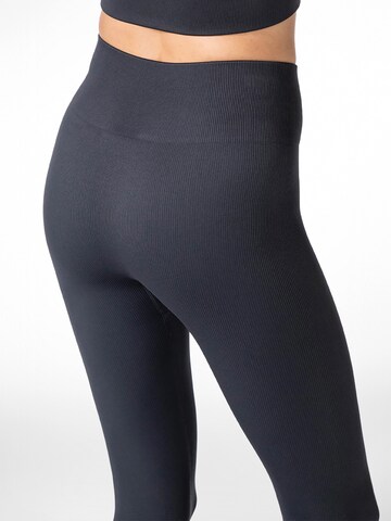 Skinny Leggings ' NUR DIE x KILIAN KERNER Leggings in Ripp-Optik ' Nur Die en gris