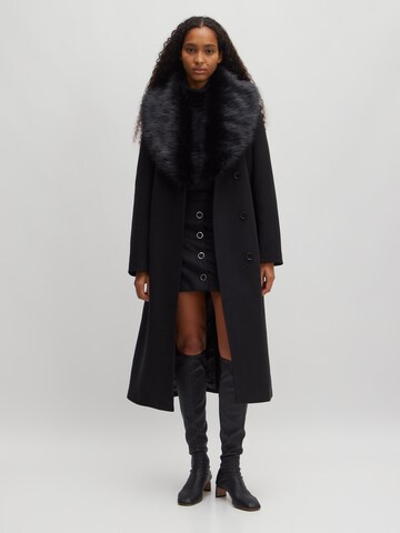 Manteau mi-saison 'Mailen' EDITED en noir : devant