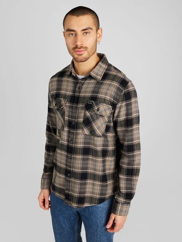 Brixton - Ajuste regular Camisa 'BOWERY' en marrón: frente