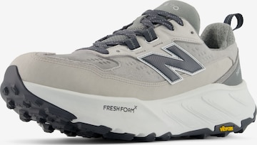 Scarpa da corsa 'Hierro Trek' di new balance in grigio: frontale