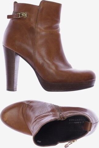 sacha Dress Boots in 38 in Brown: front