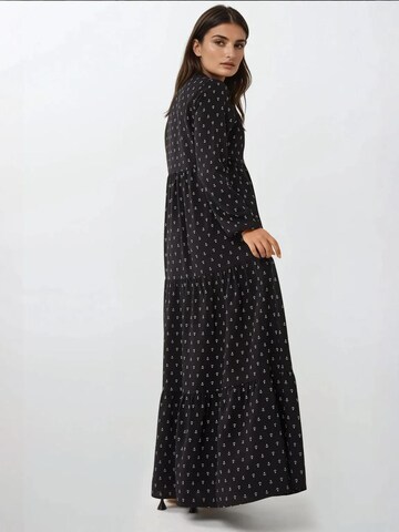 Hiccup - Vestidos camiseiros em preto