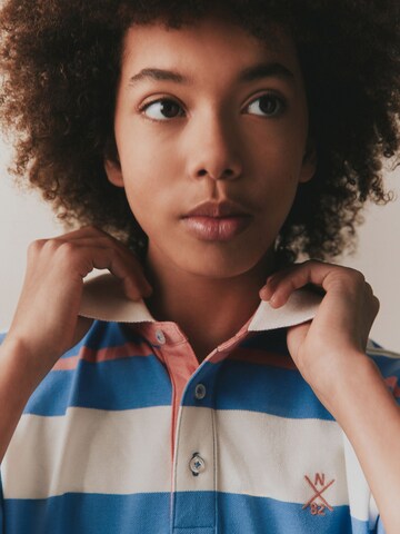 T-Shirt Next en bleu