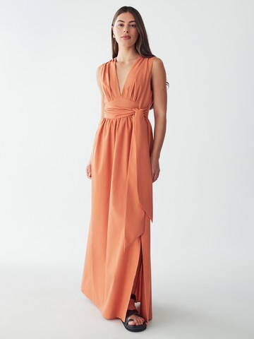 St MRLO Abendkleid 'RYLAN' in Orange